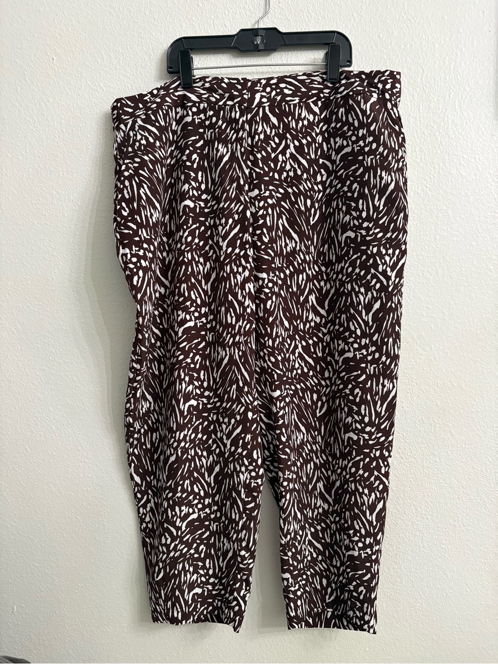 LIZ CLAIBORNE Brown/White Print Lightweight Crop/Capri Pants Size L